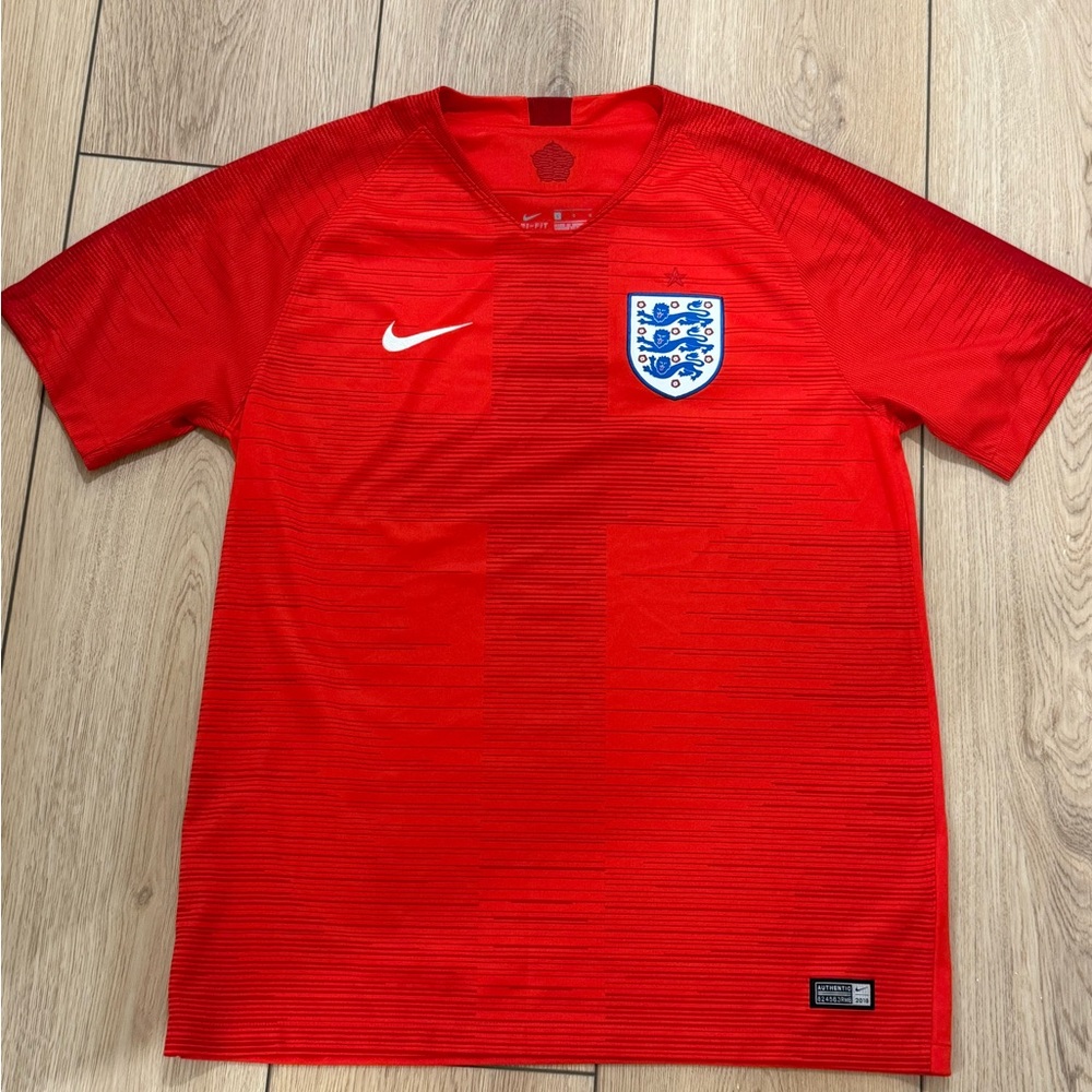 Nike Men's Red England Soccer Jersey
